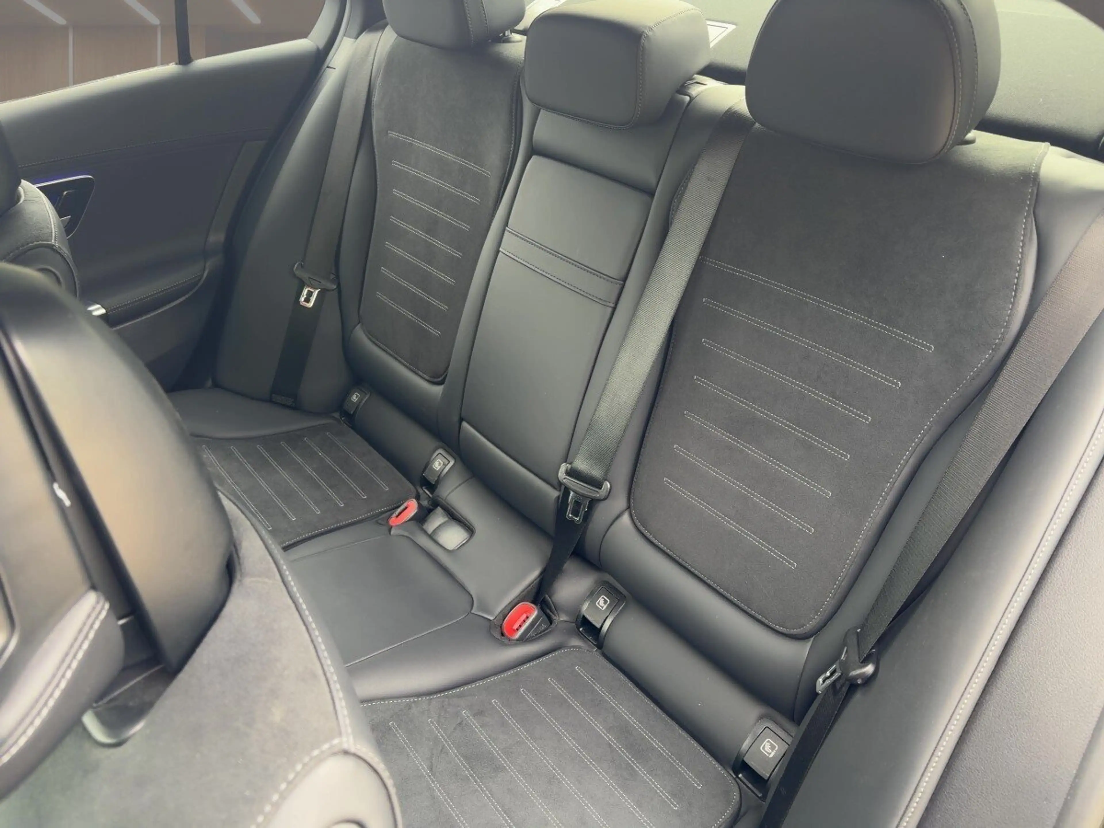 Mercedes-Benz C 300 C 300e AMG+DIGITAL-LIGHT+MBUX+KEYLESS-START — photo 15
