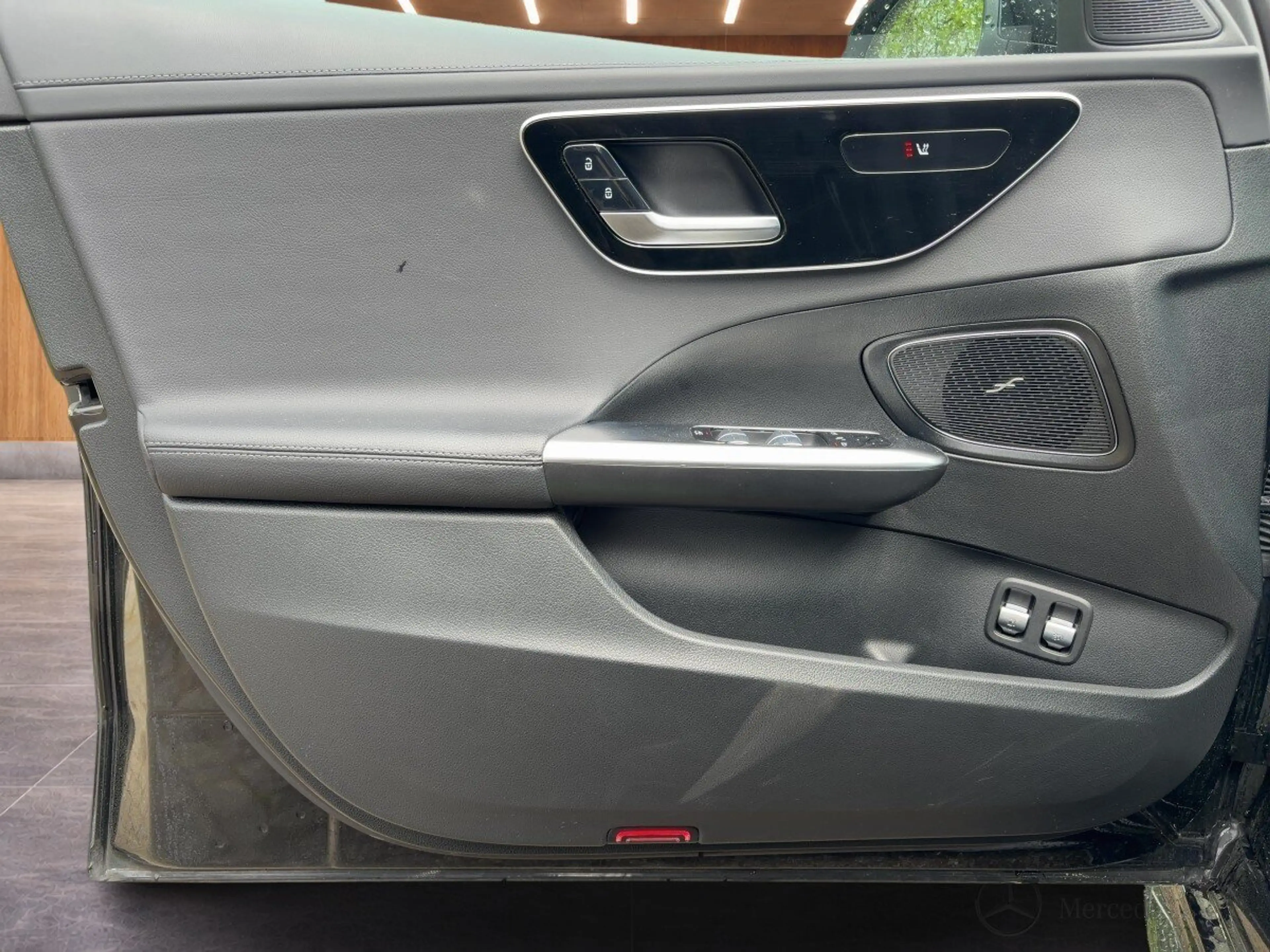 Mercedes-Benz C 300 C 300e AMG+DIGITAL-LIGHT+MBUX+KEYLESS-START — photo 14