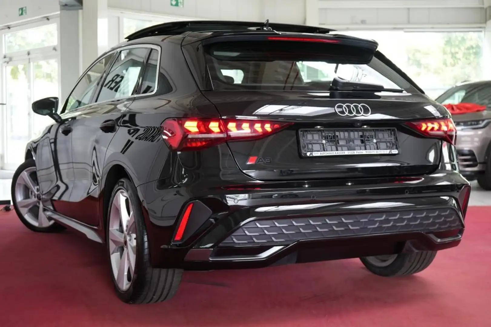 Audi A3 35 TDI Sportback S line*MATRIX*Pano*Kamera* Schwarz - 2