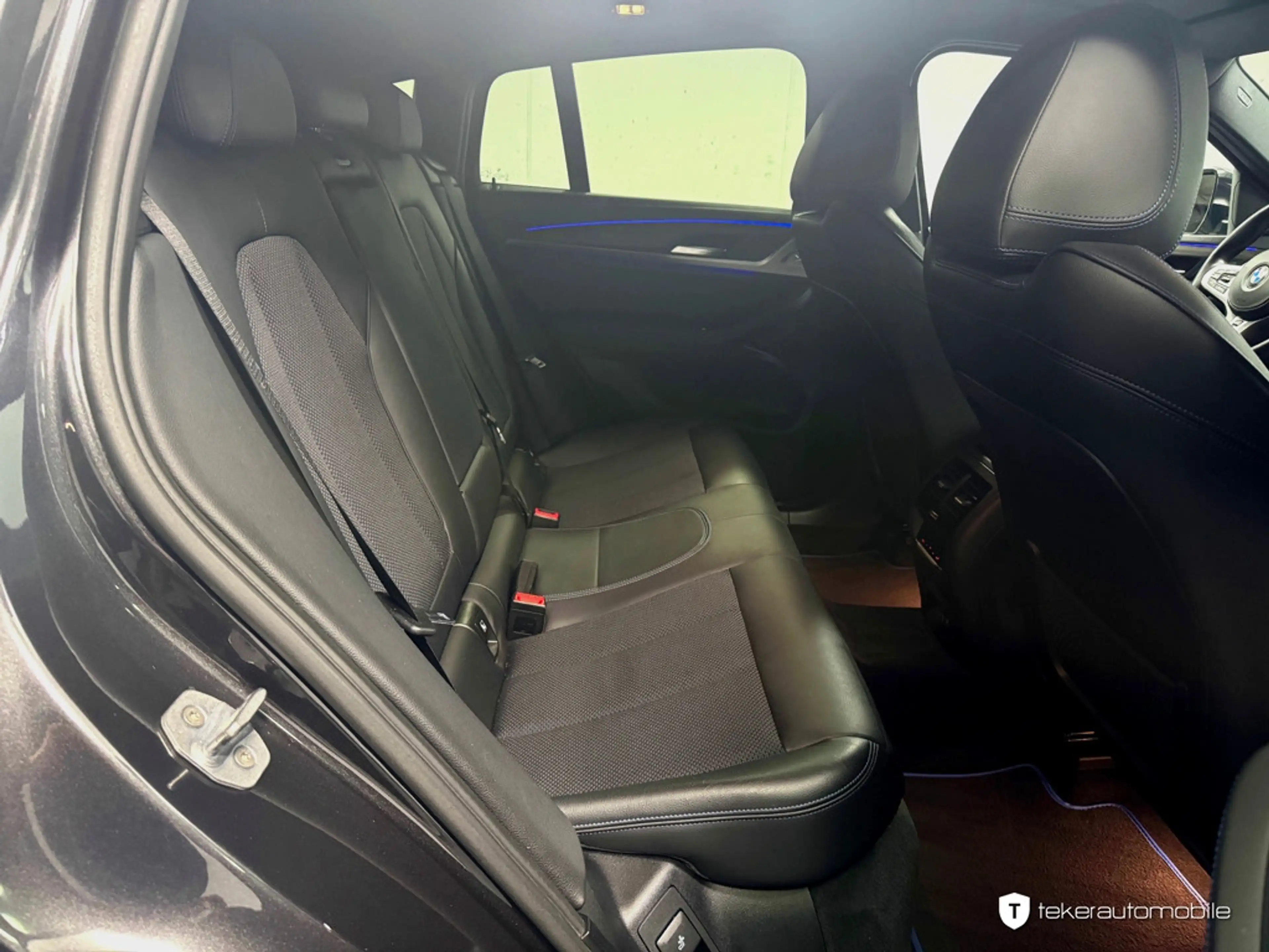 BMW X4 M40 d *CarPlay*HuD*Pano*LED* — photo 8