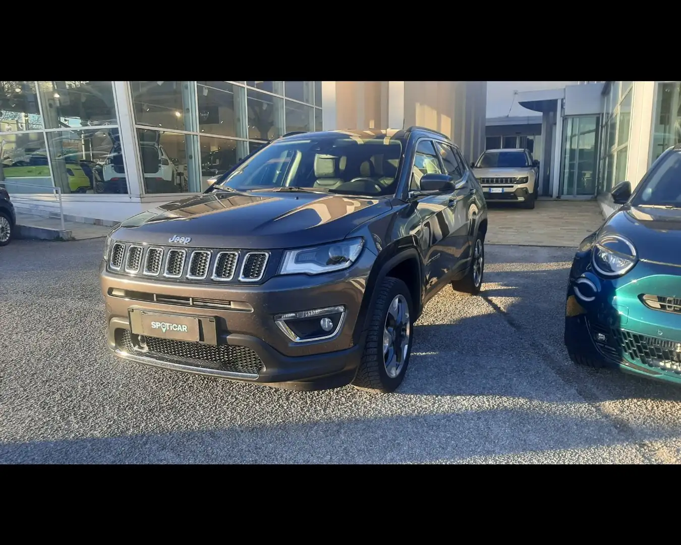 Jeep Compass 2.0 Multijet II 4WD Limited Grau - 1
