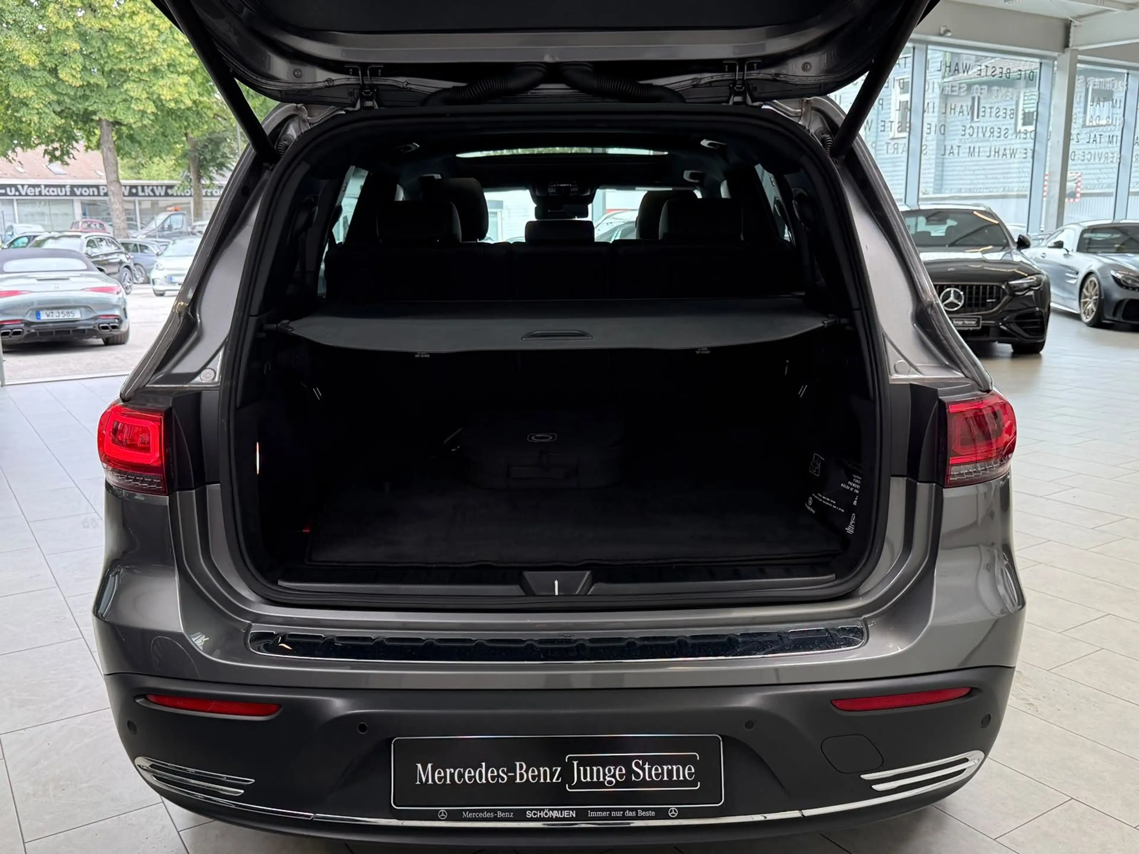 Mercedes-Benz EQB 300 4M Progressive PANO+DISTR+360°+KEYLESS — photo 7