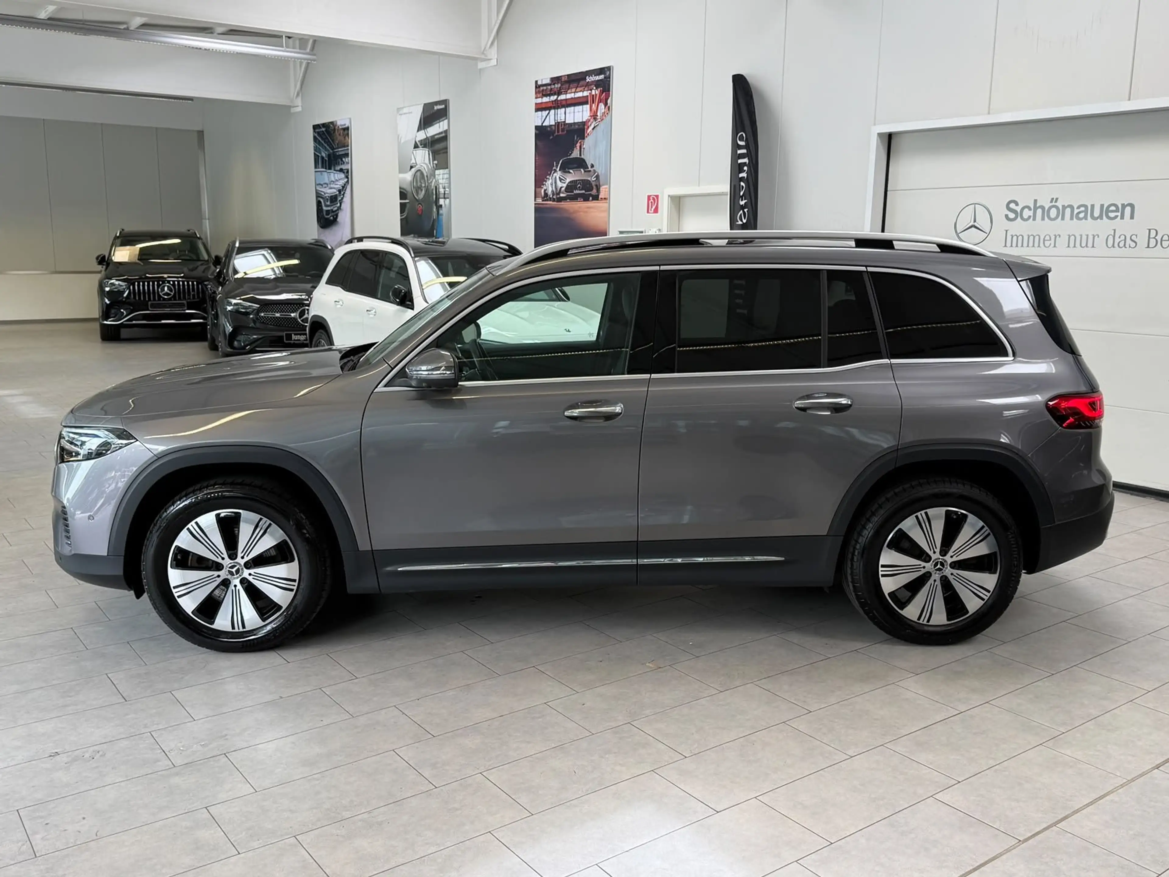 Mercedes-Benz EQB 300 4M Progressive PANO+DISTR+360°+KEYLESS — photo 4