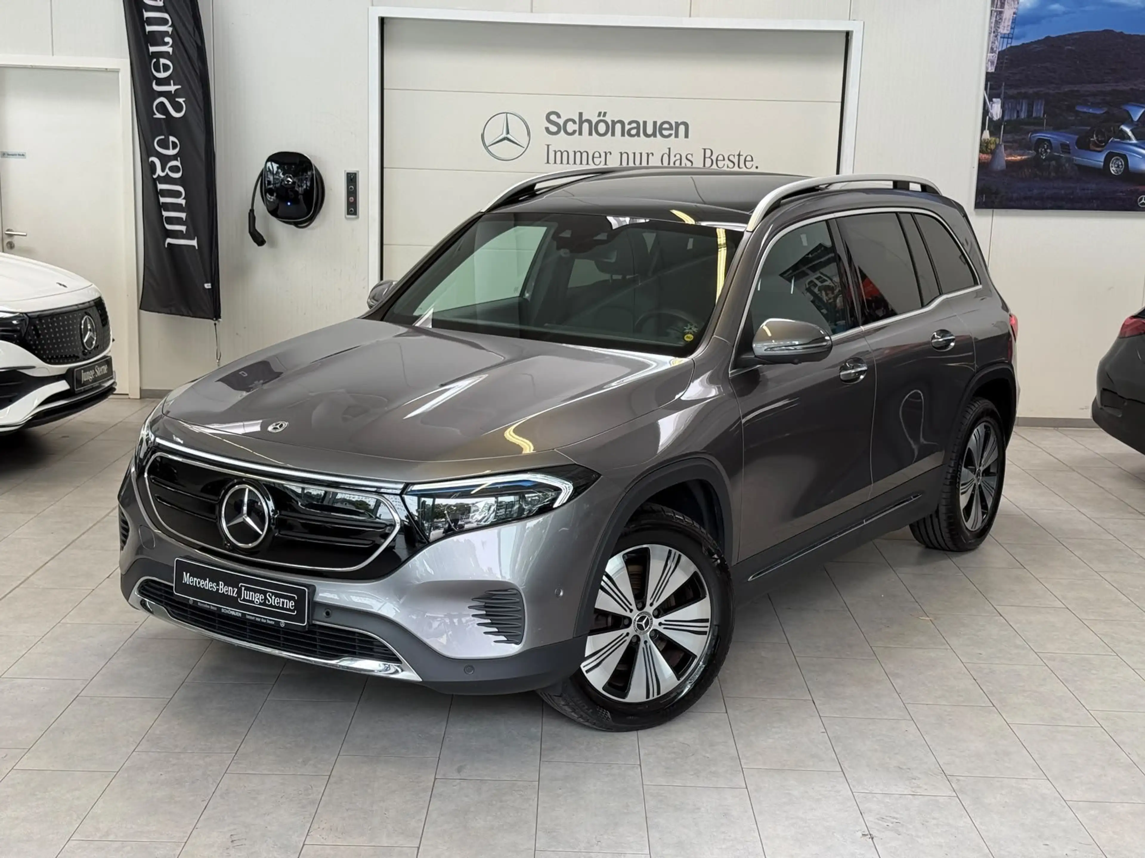 Mercedes-Benz EQB 300 4M Progressive PANO+DISTR+360°+KEYLESS — photo 2