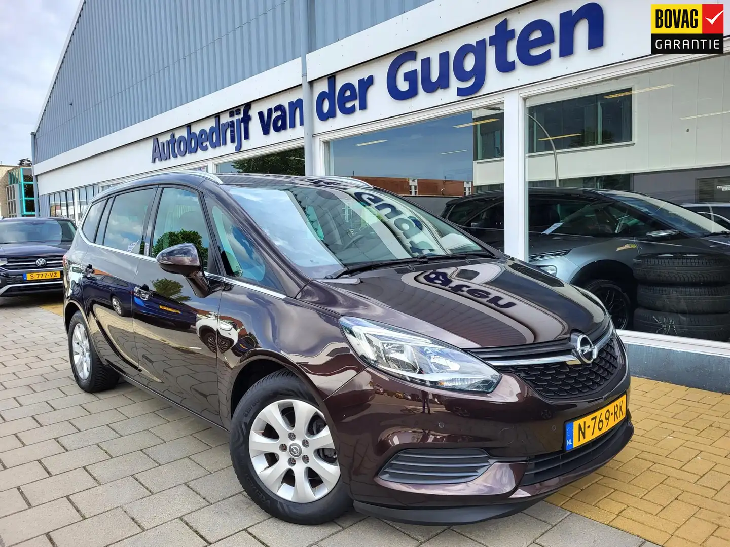 Opel Zafira Tourer 1.4 Blitz 7 persoons / 90.000 Km / Airco / Bruin - 1