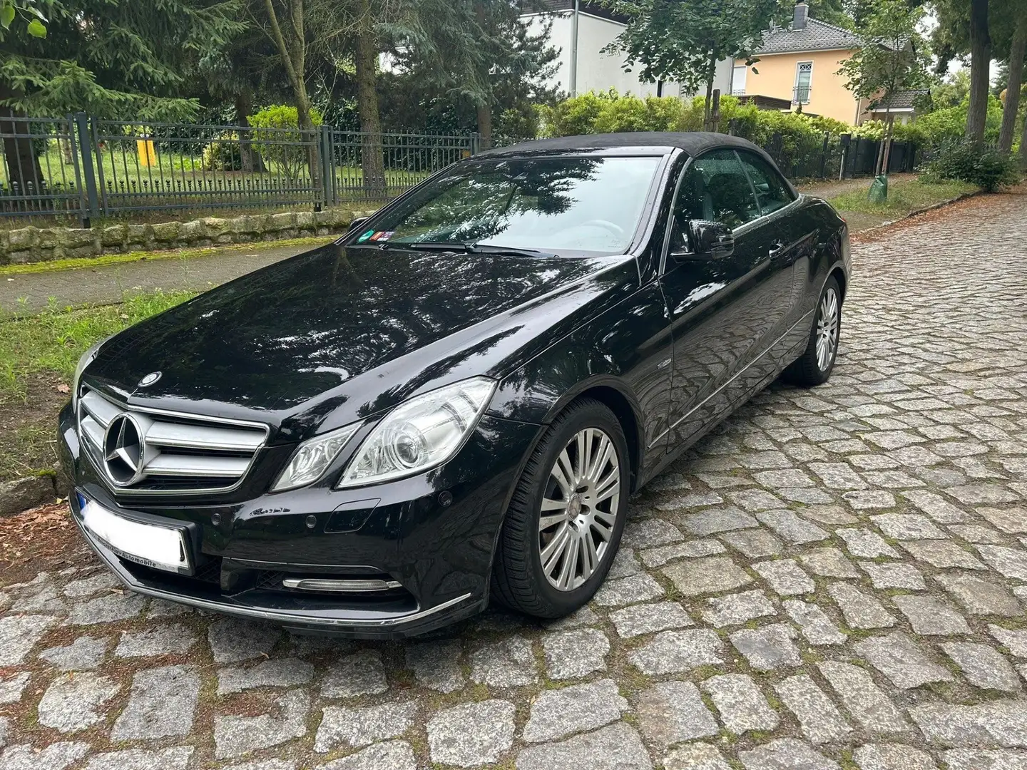 Mercedes-Benz E 200 E 200 Cabrio BlueEFFICIENCY 7G-TRONIC Avantgarde Noir - 1