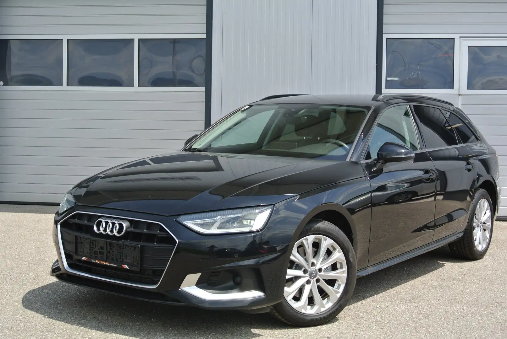Audi A4 Avant 40 2.0 TFSI g-tron S-tronic Noir - 1