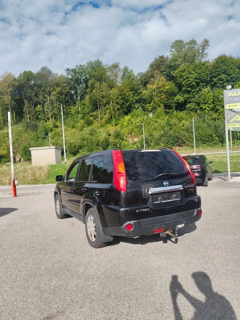 Nissan X-Trail 2.0 dCi DPF 4x4 SE Schwarz - 2