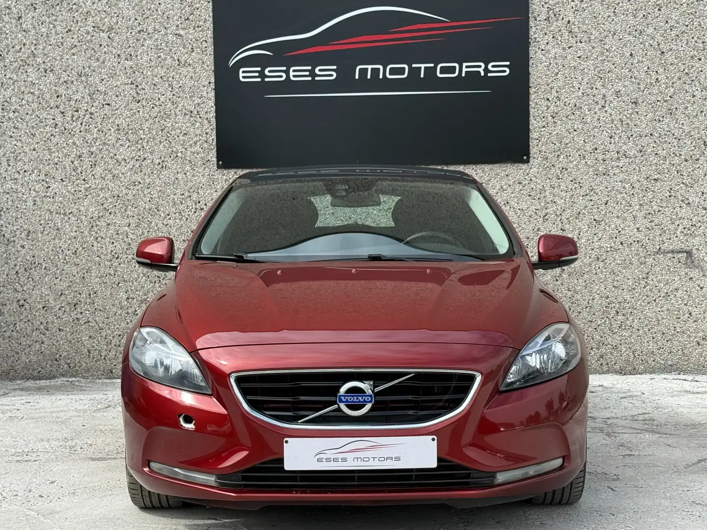 Volvo V40 2.0 D4 Momentum Rouge - 2