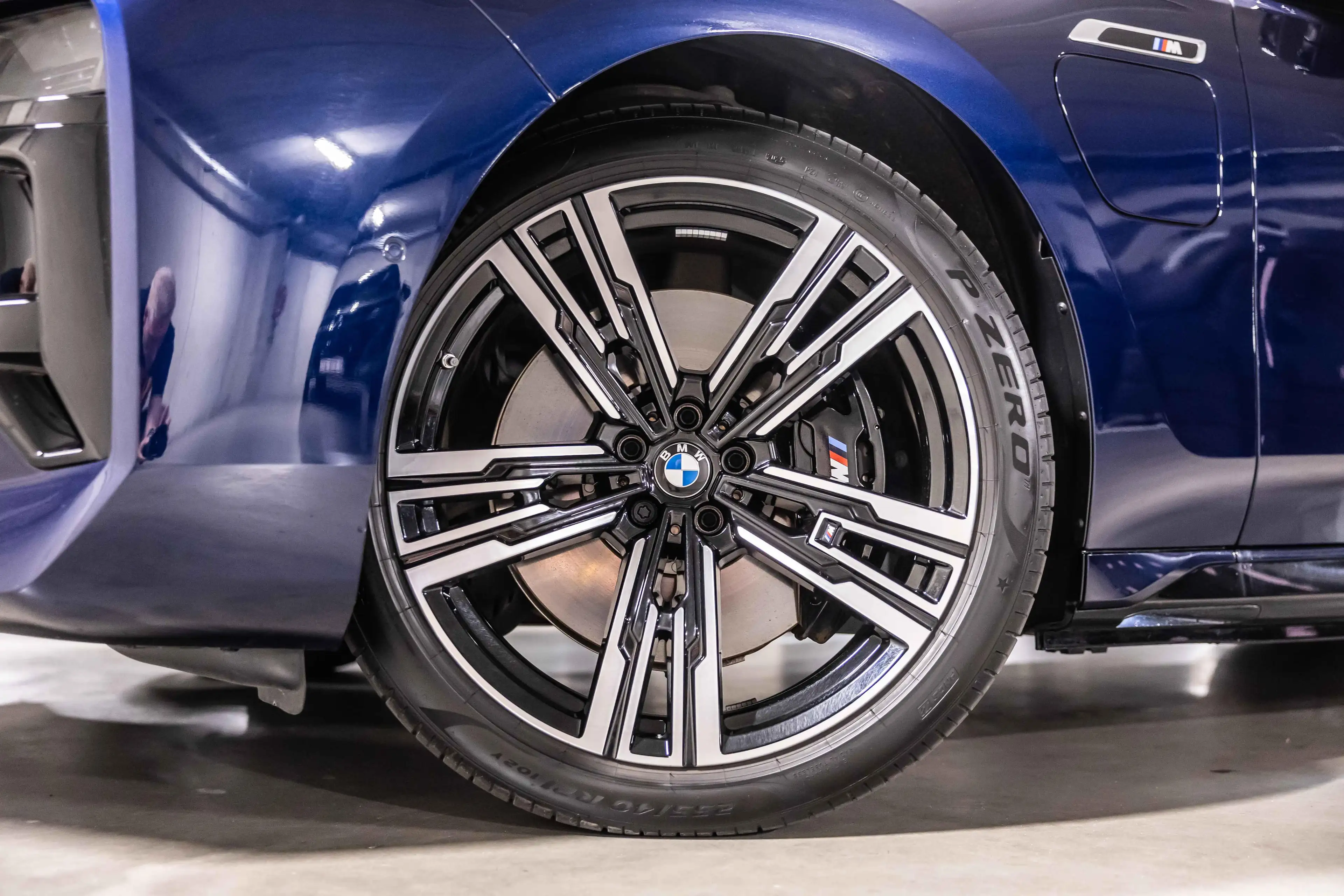 BMW 760 M760e xDrive | INDIVIDUAL | PANO | MASSAGE | — photo 6