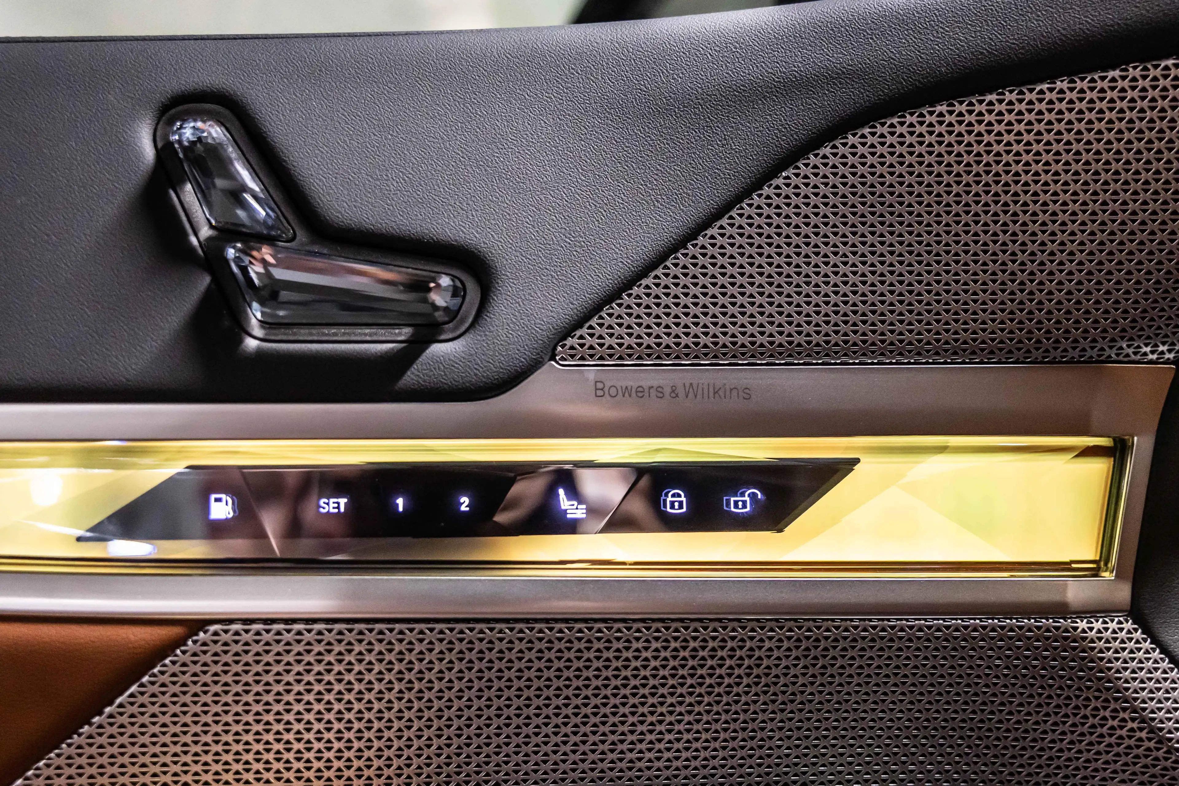 BMW 760 M760e xDrive | INDIVIDUAL | PANO | MASSAGE | — photo 11
