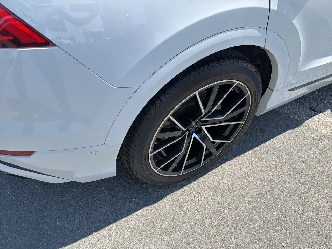 Audi Q8 снимка Audi Q8
