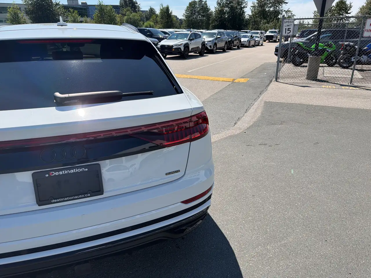 Audi Q8 снимка Audi Q8