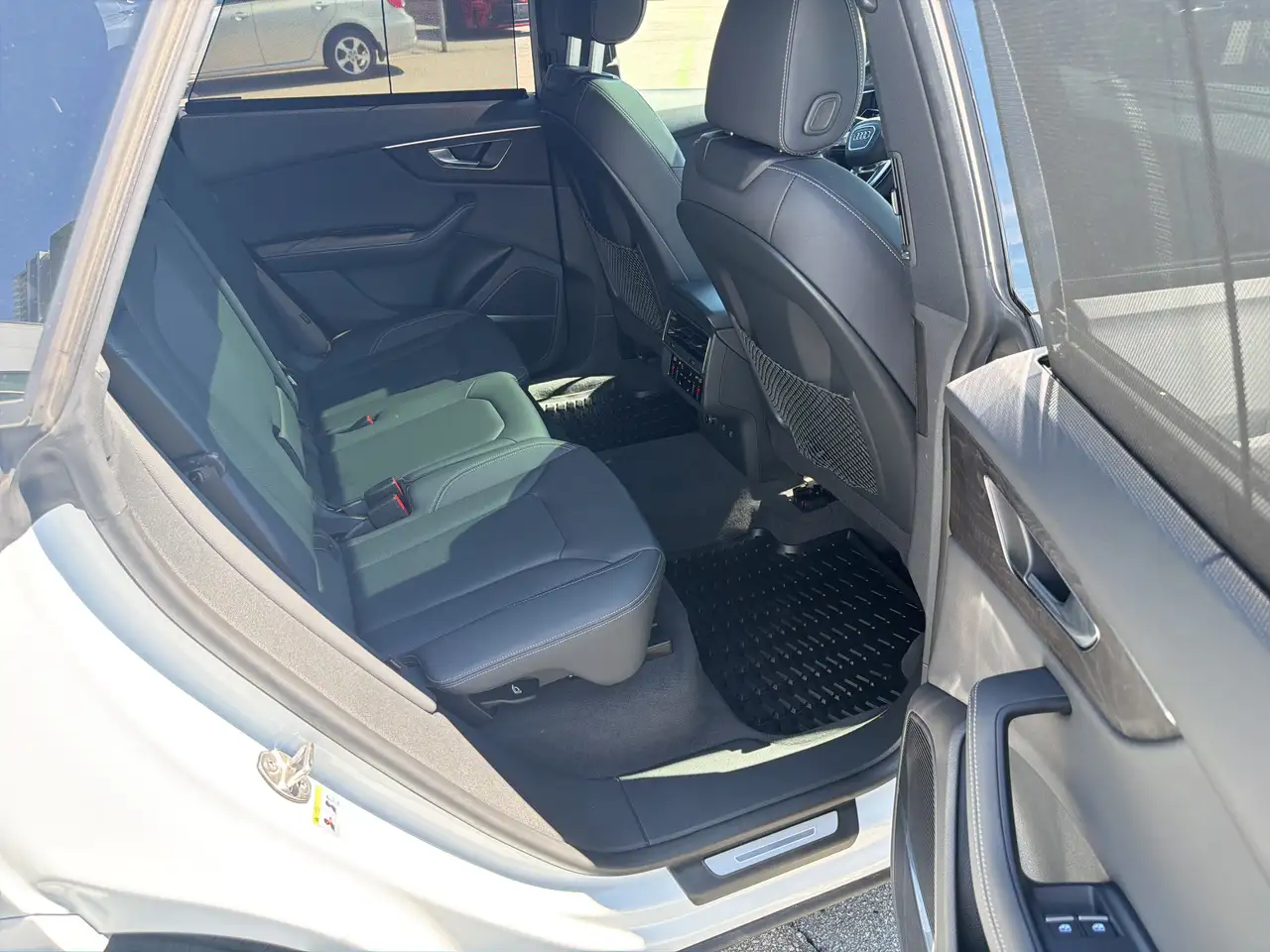 Audi Q8 снимка Audi Q8