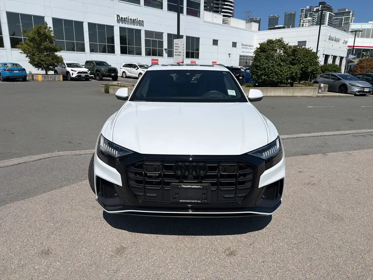 Audi Q8 снимка Audi Q8
