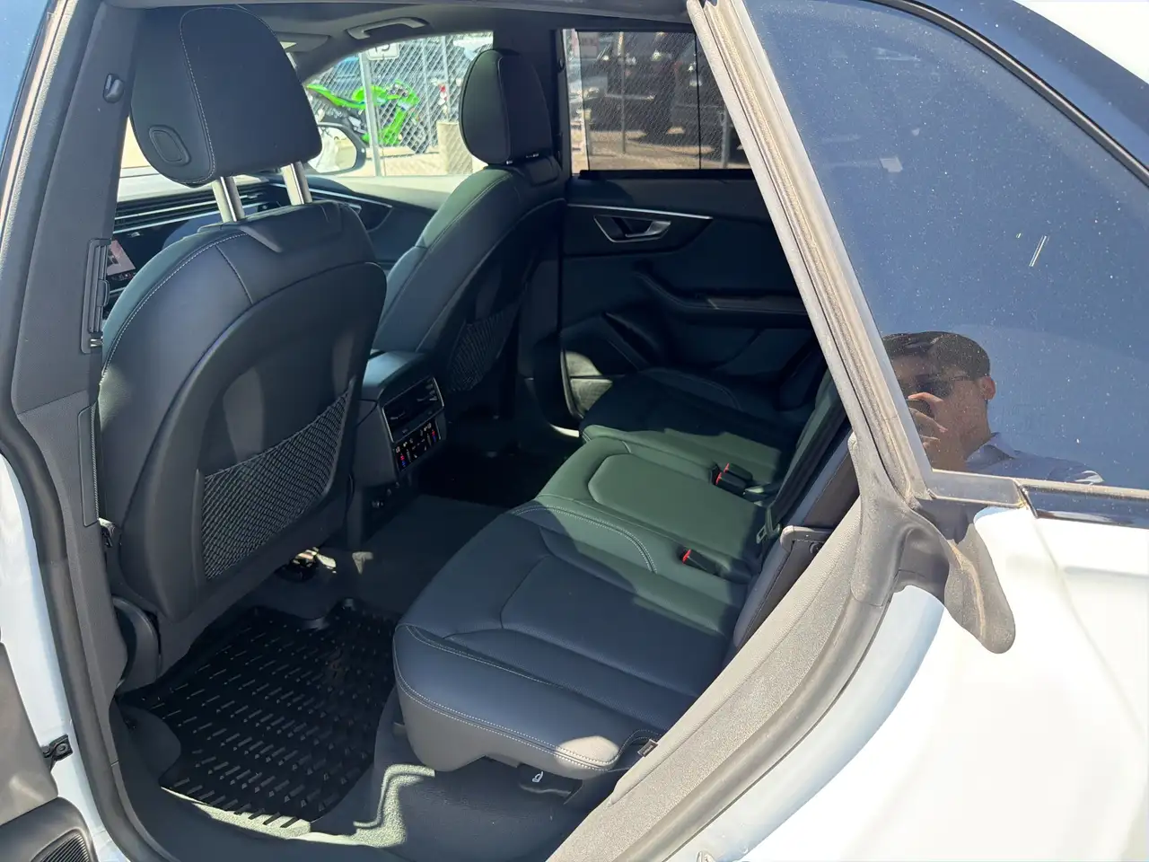 Audi Q8 снимка Audi Q8