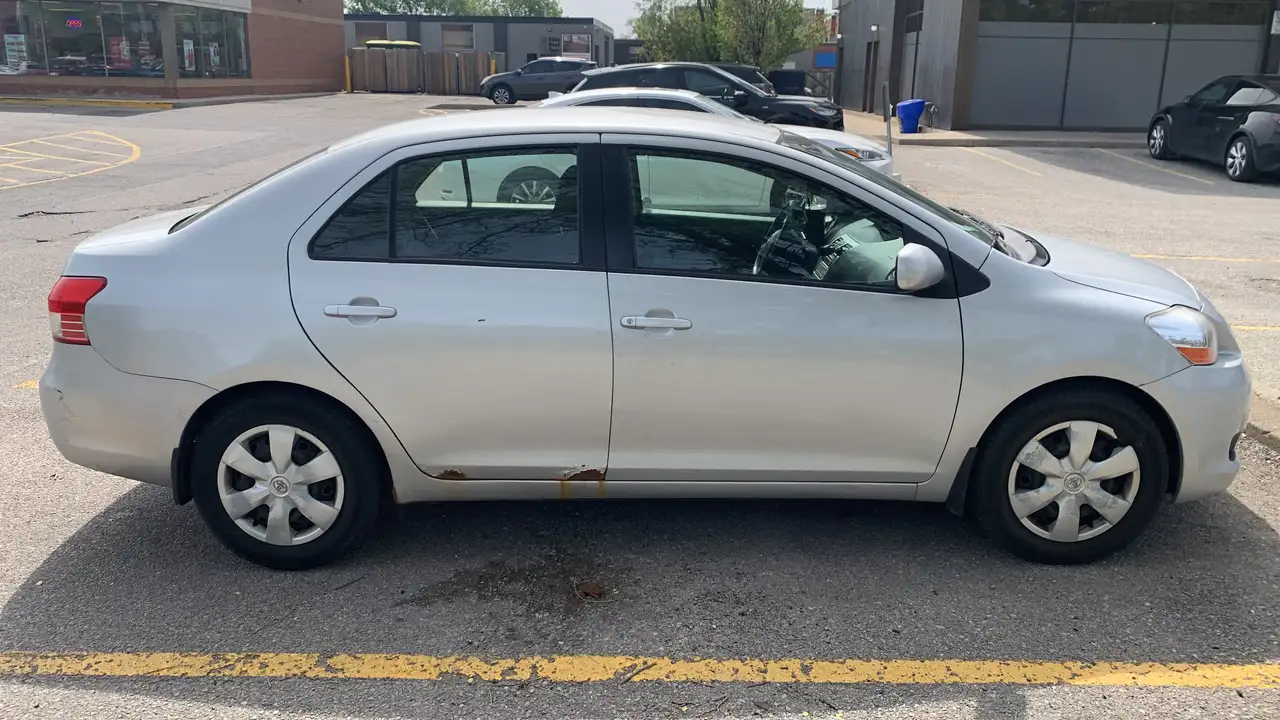 Toyota Yaris снимка Toyota Yaris