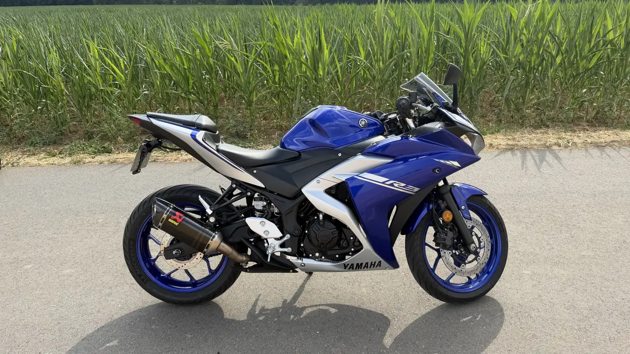 Yamaha R 3