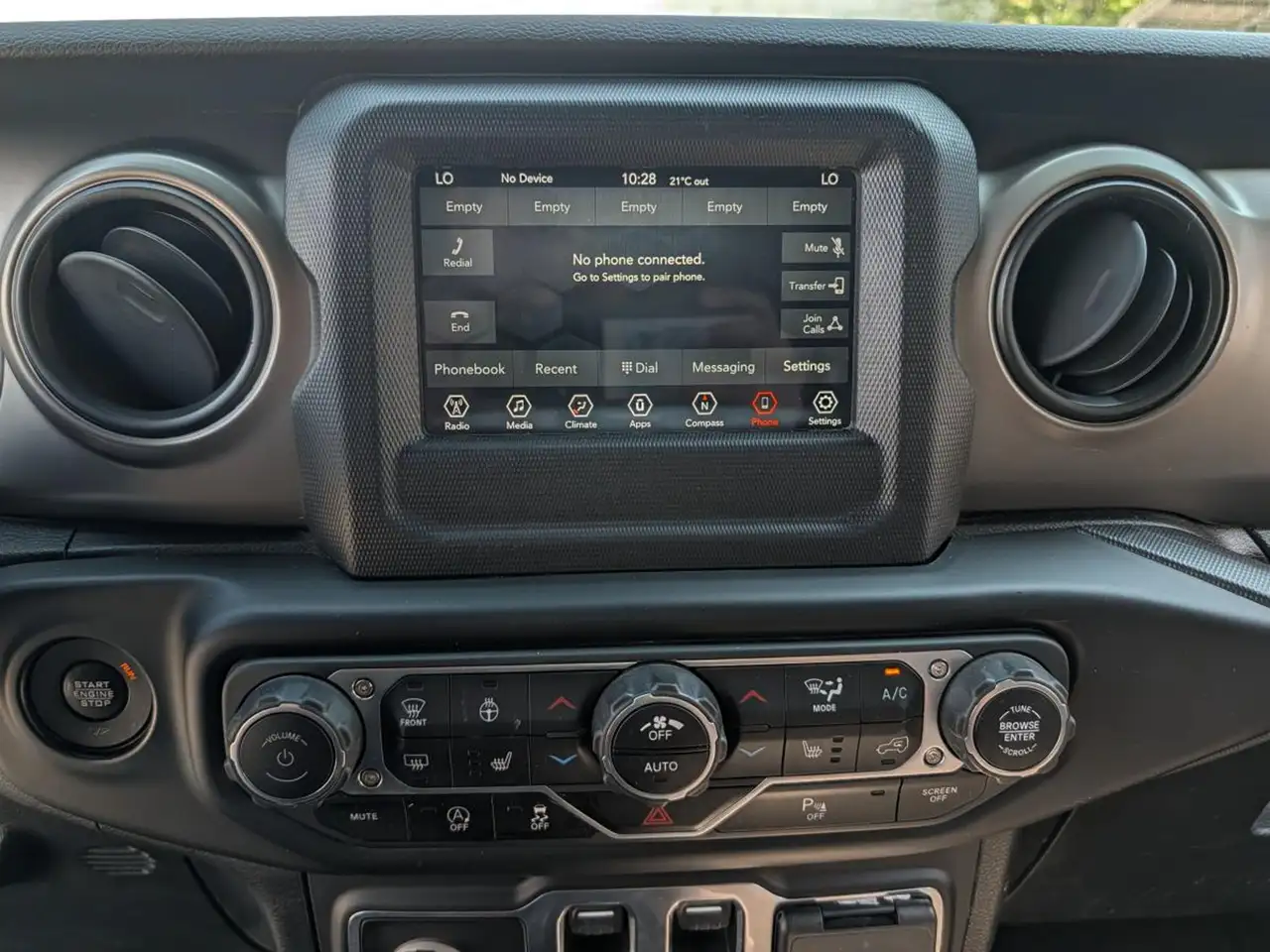 Jeep Wrangler снимка Jeep Wrangler