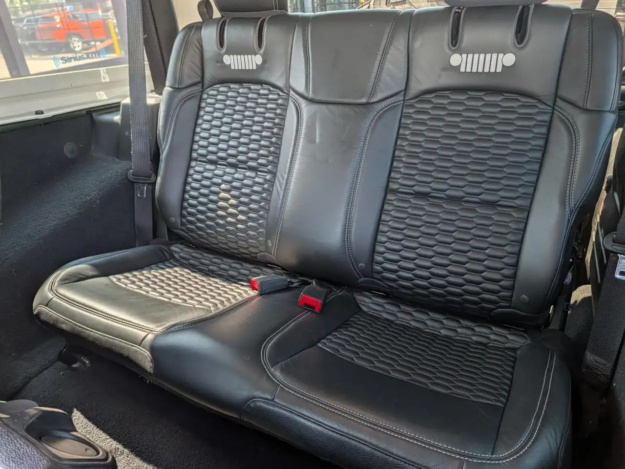 Jeep Wrangler снимка Jeep Wrangler