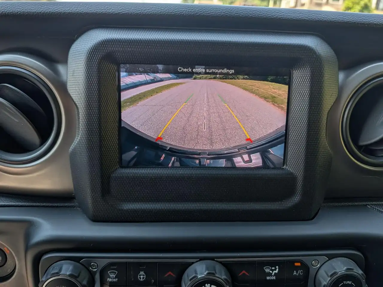 Jeep Wrangler снимка Jeep Wrangler