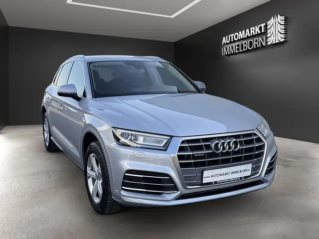 Audi Q5 view 2