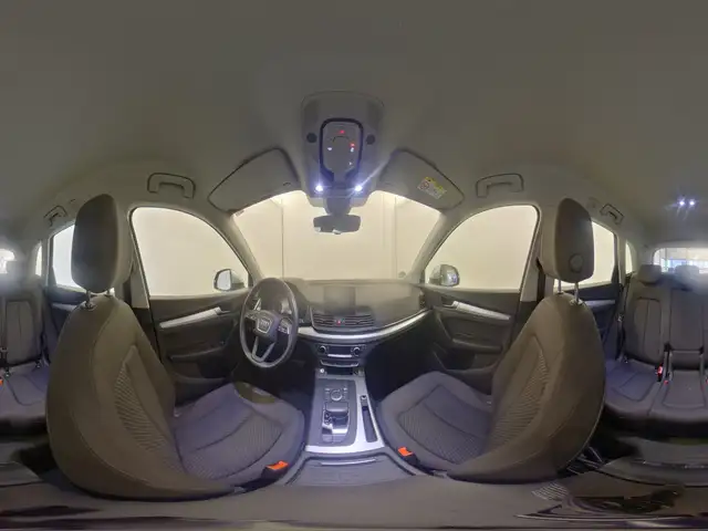 Audi Q5 view 13