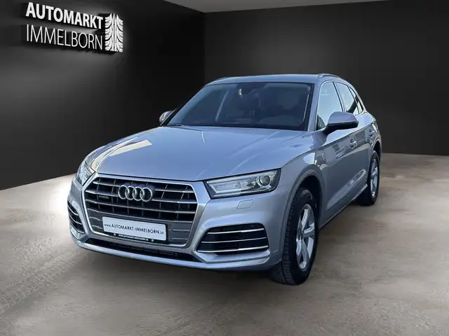 Audi Q5 view 3
