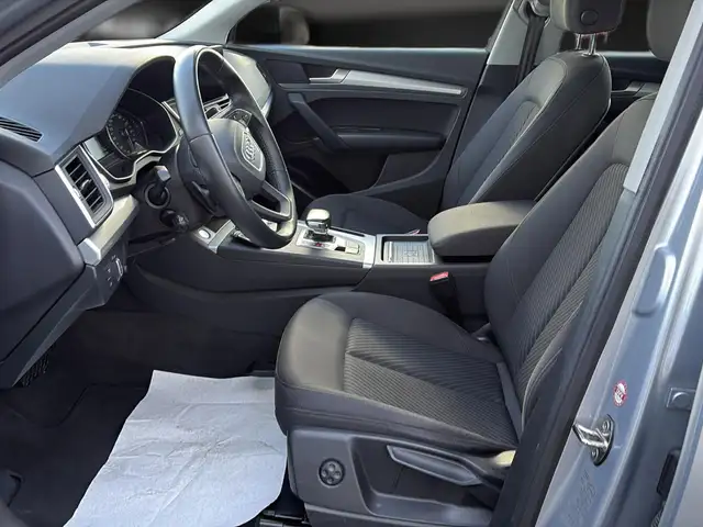 Audi Q5 view 15
