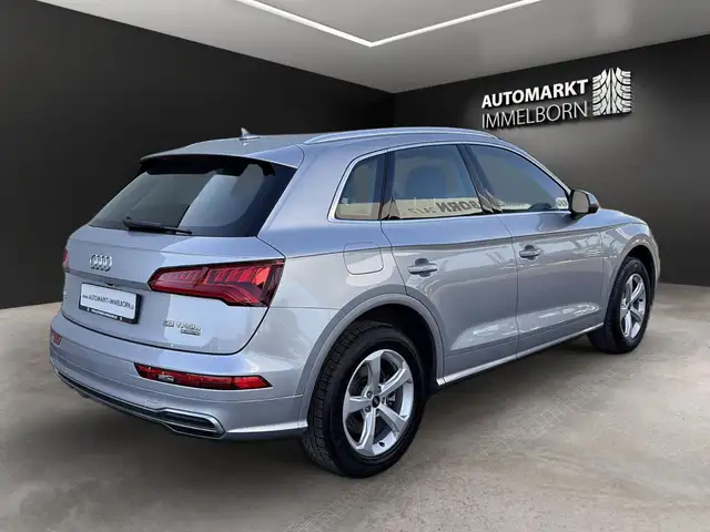 Audi Q5 view 6