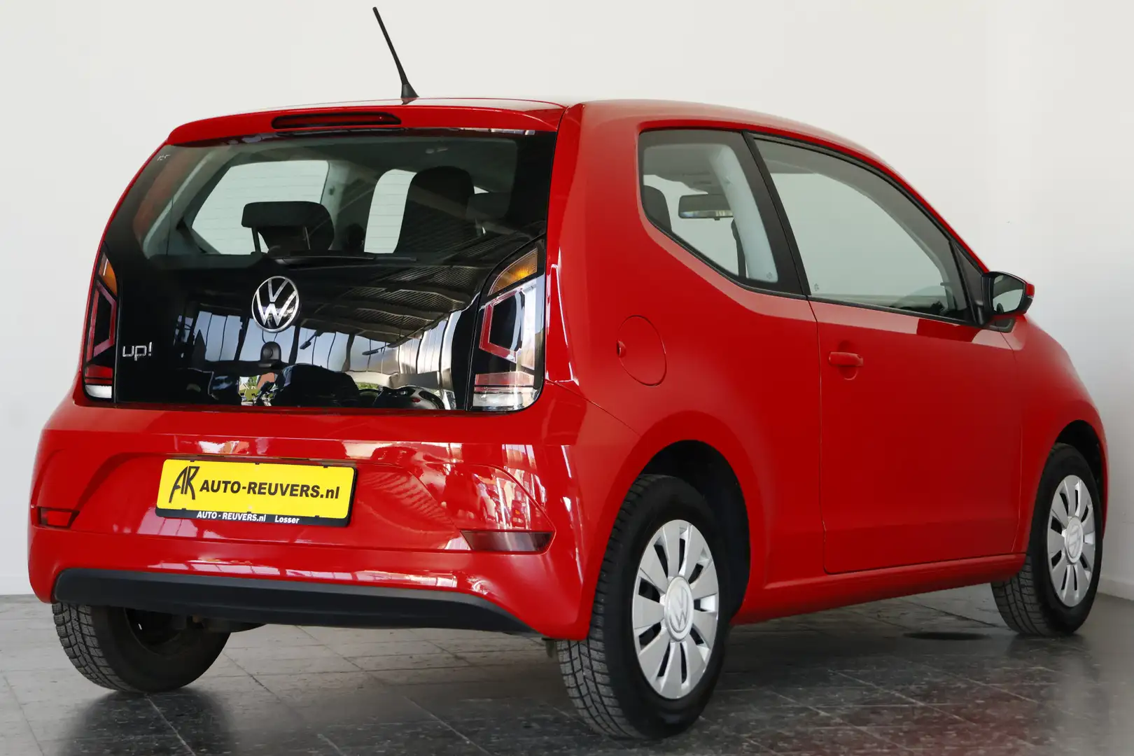 Volkswagen up! 1.0 BMT take up! / Airco / Bluetooth Rojo - 2
