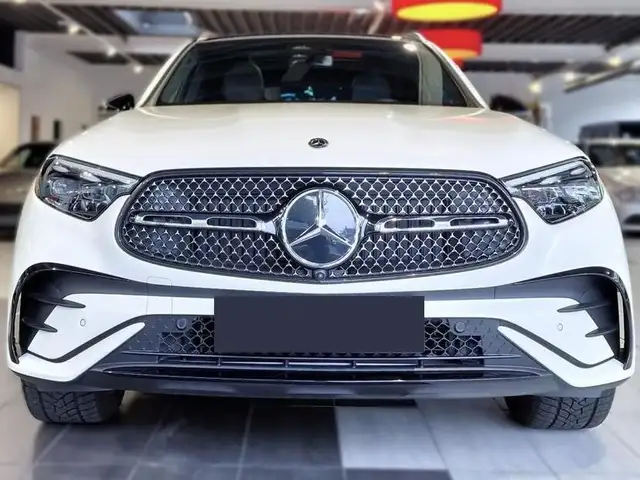Mercedes-Benz 300 view 4