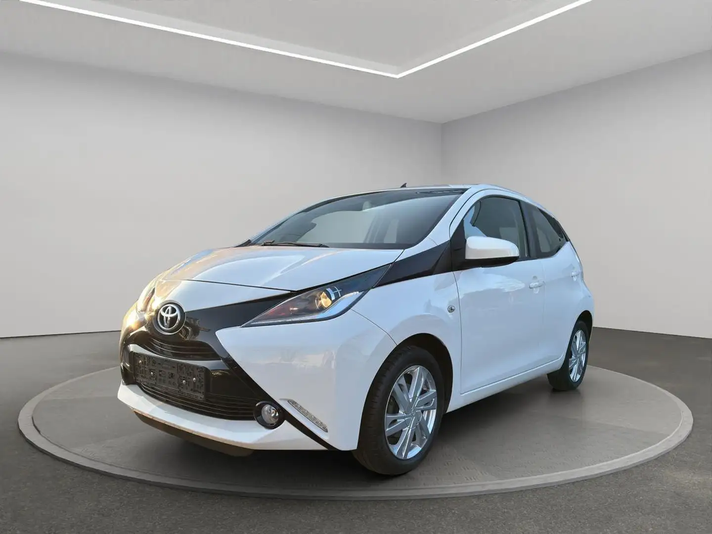 Toyota Aygo Kam/Radio/Klima/Bluetooth Weiß - 1