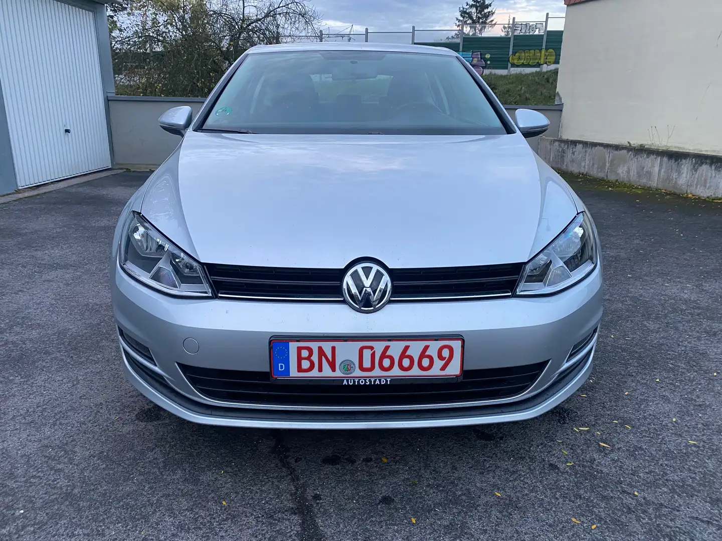 Volkswagen Golf TSI 1,2 Trendline BMT. 2Hand.Klima.GARANTIE Grau - 2