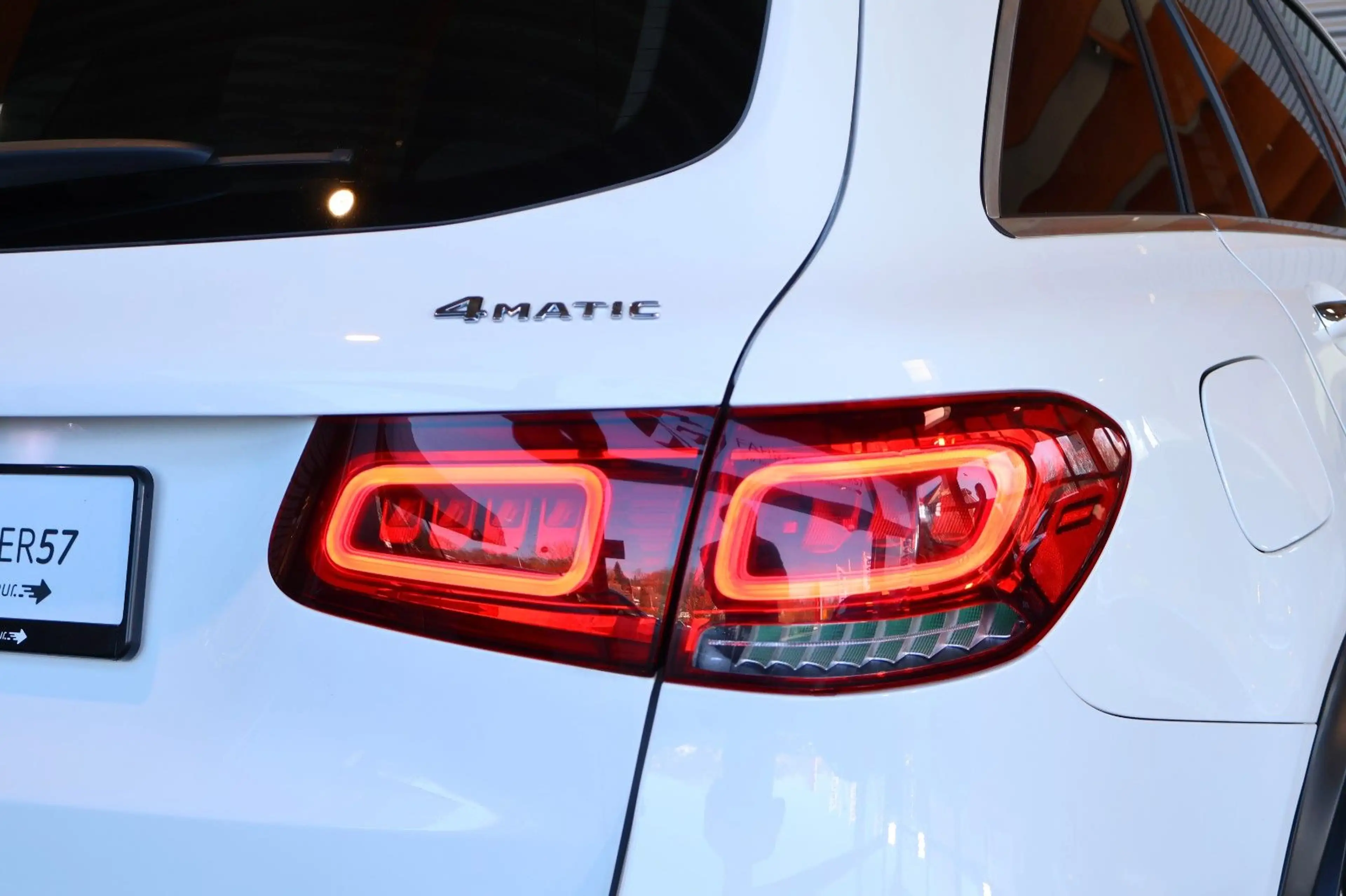 Mercedes-Benz GLC 300 4MATIC/RÜCKFAHRKAMERA/CARPLAY/LED — photo 9