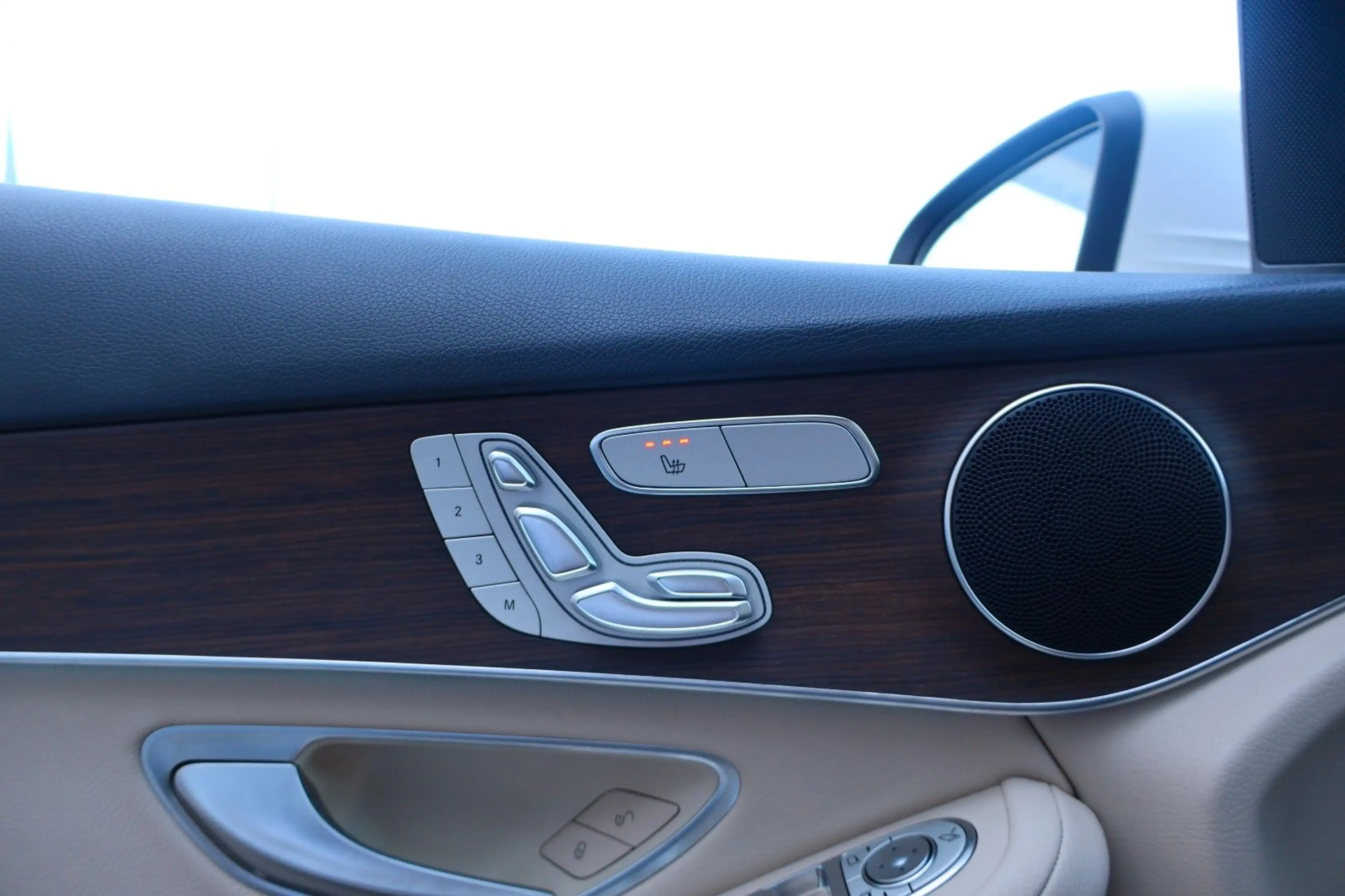Mercedes-Benz GLC 300 4MATIC/RÜCKFAHRKAMERA/CARPLAY/LED — photo 11