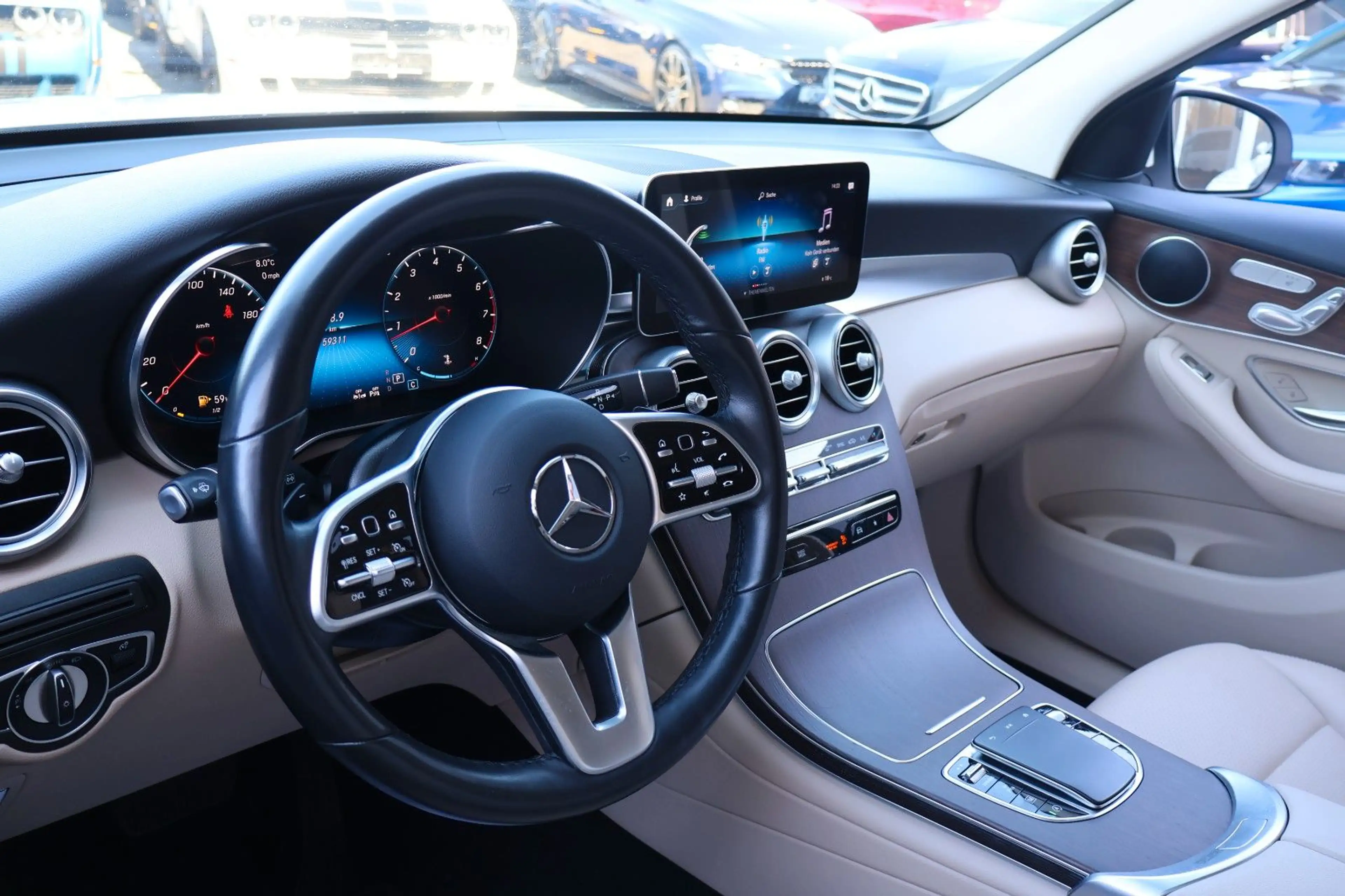 Mercedes-Benz GLC 300 4MATIC/RÜCKFAHRKAMERA/CARPLAY/LED — photo 13