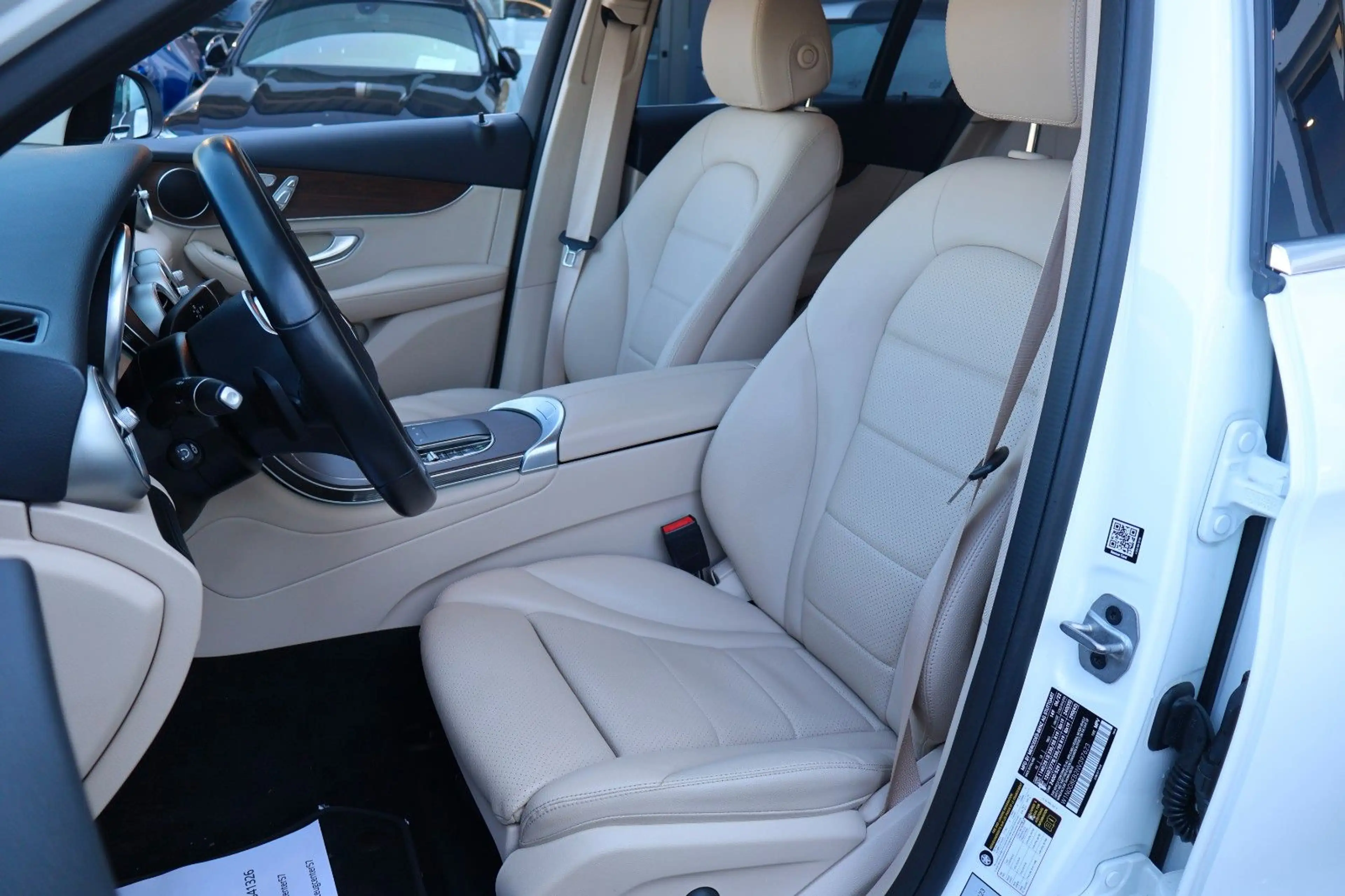 Mercedes-Benz GLC 300 4MATIC/RÜCKFAHRKAMERA/CARPLAY/LED — photo 12