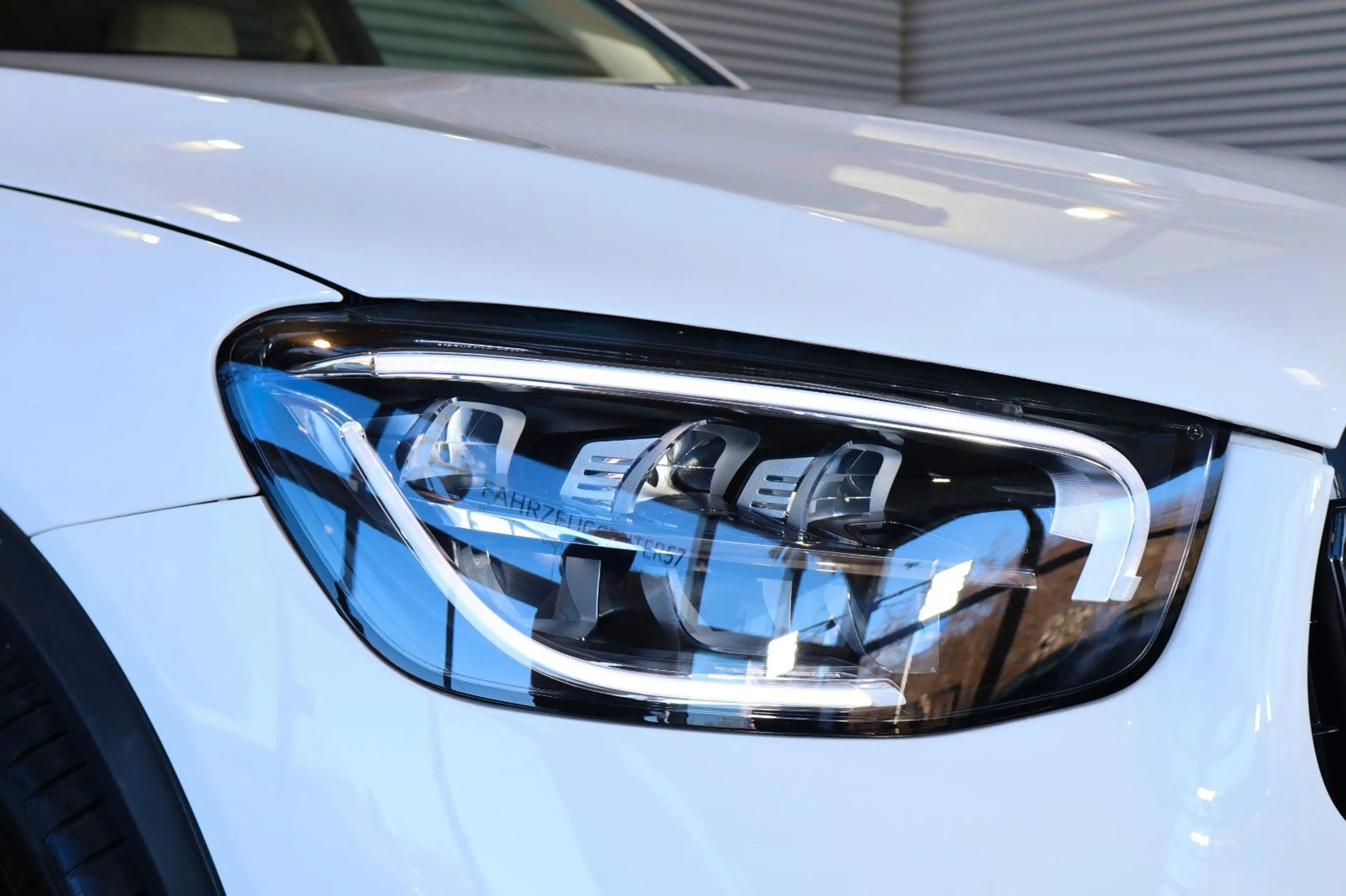 Mercedes-Benz GLC 300 4MATIC/RÜCKFAHRKAMERA/CARPLAY/LED — photo 7