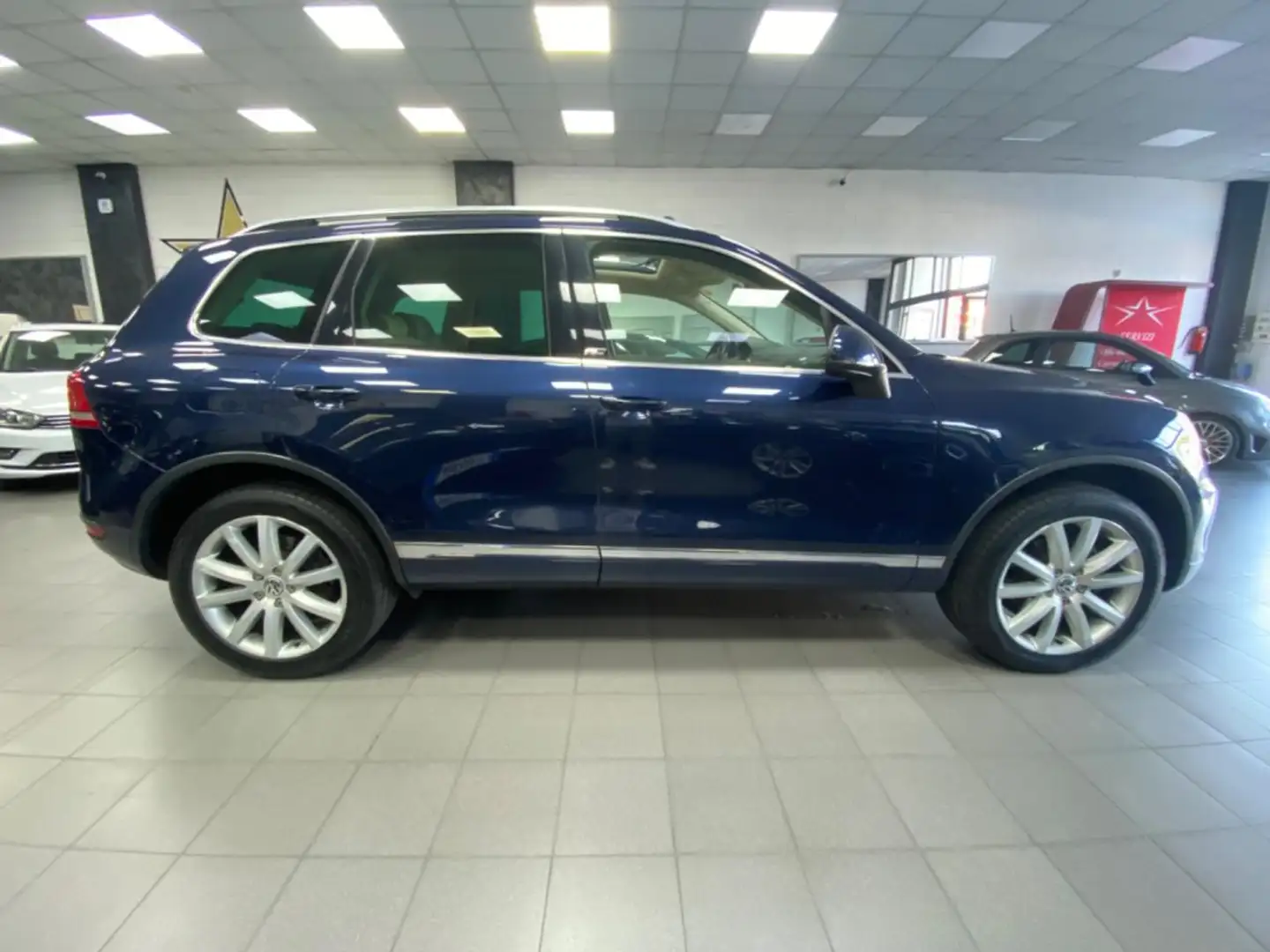 Volkswagen Touareg 3.0 V6 tdi Executive 245cv tiptronic *Tetto Pelle* Albastru - 2
