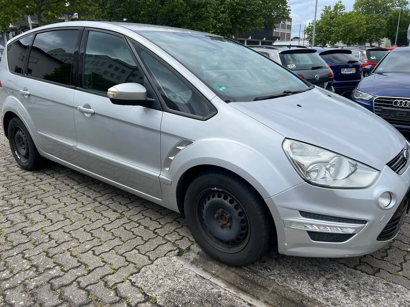 Ford S-Max Business Edition Silber - 2