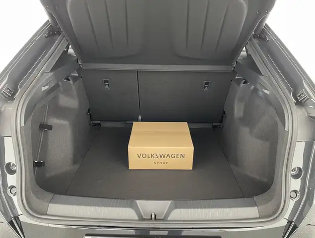 Cupra Tavascan view 8