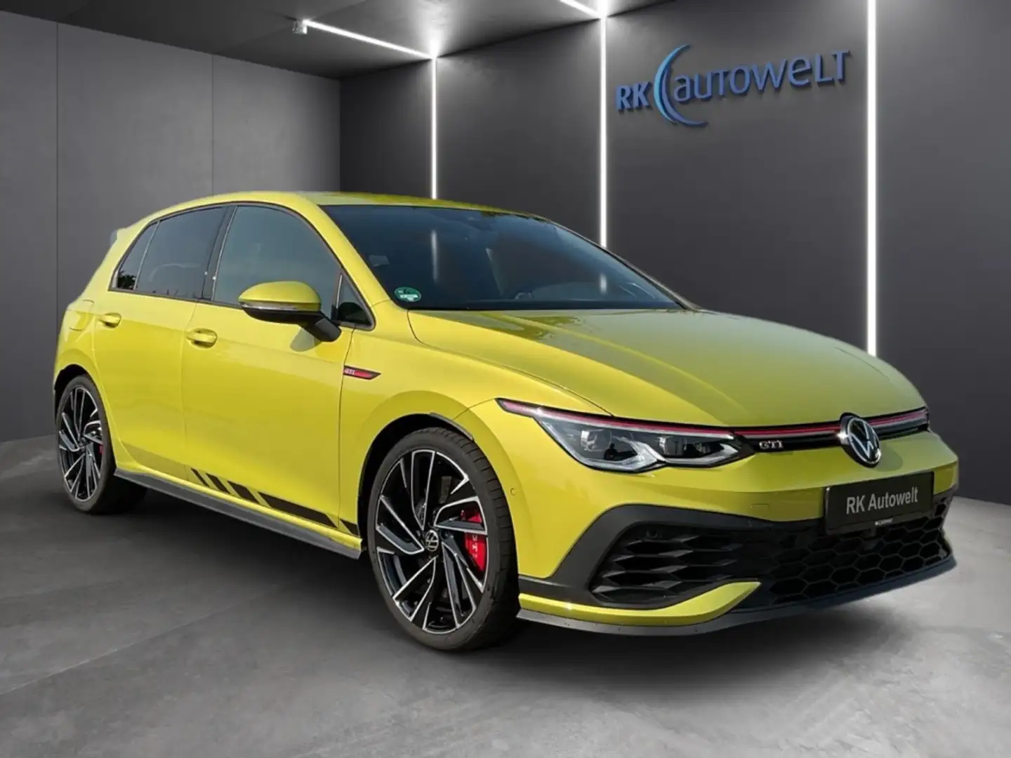 Volkswagen Golf 8 VIII Clubsport 2.0 TSI Navi HarmanKardon Желтый - 2