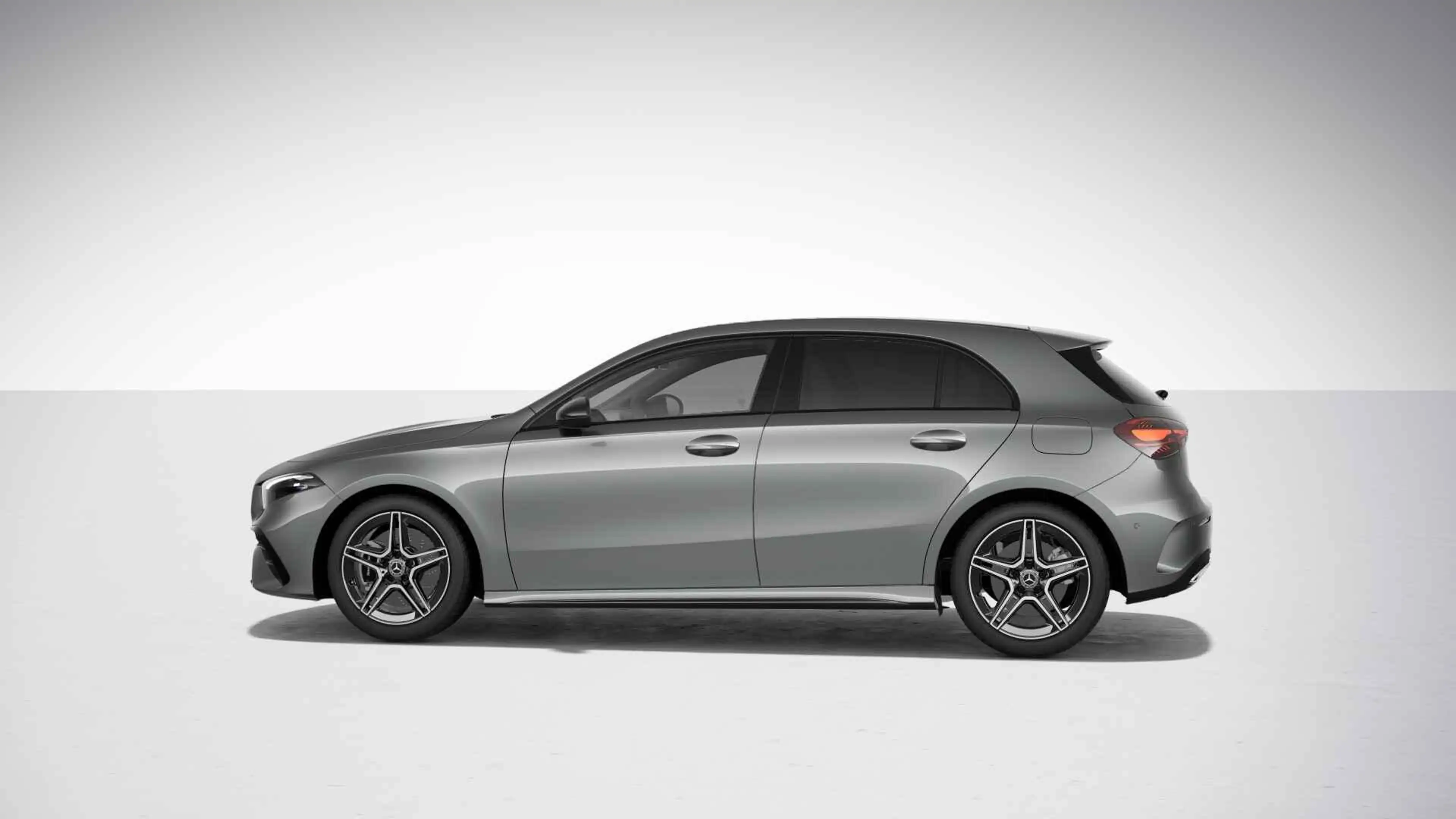 Mercedes-Benz A 250 e Hatchback AMG Line | Verwarmde Zetels | Smartpho — photo 3