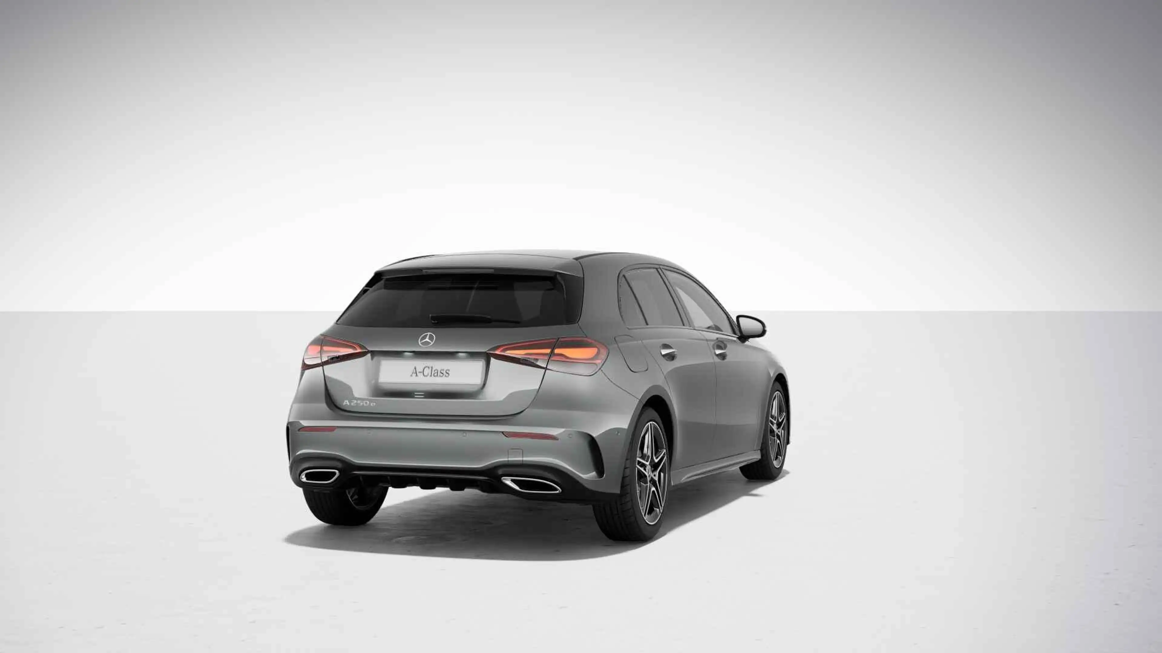 Mercedes-Benz A 250 e Hatchback AMG Line | Verwarmde Zetels | Smartpho — photo 9