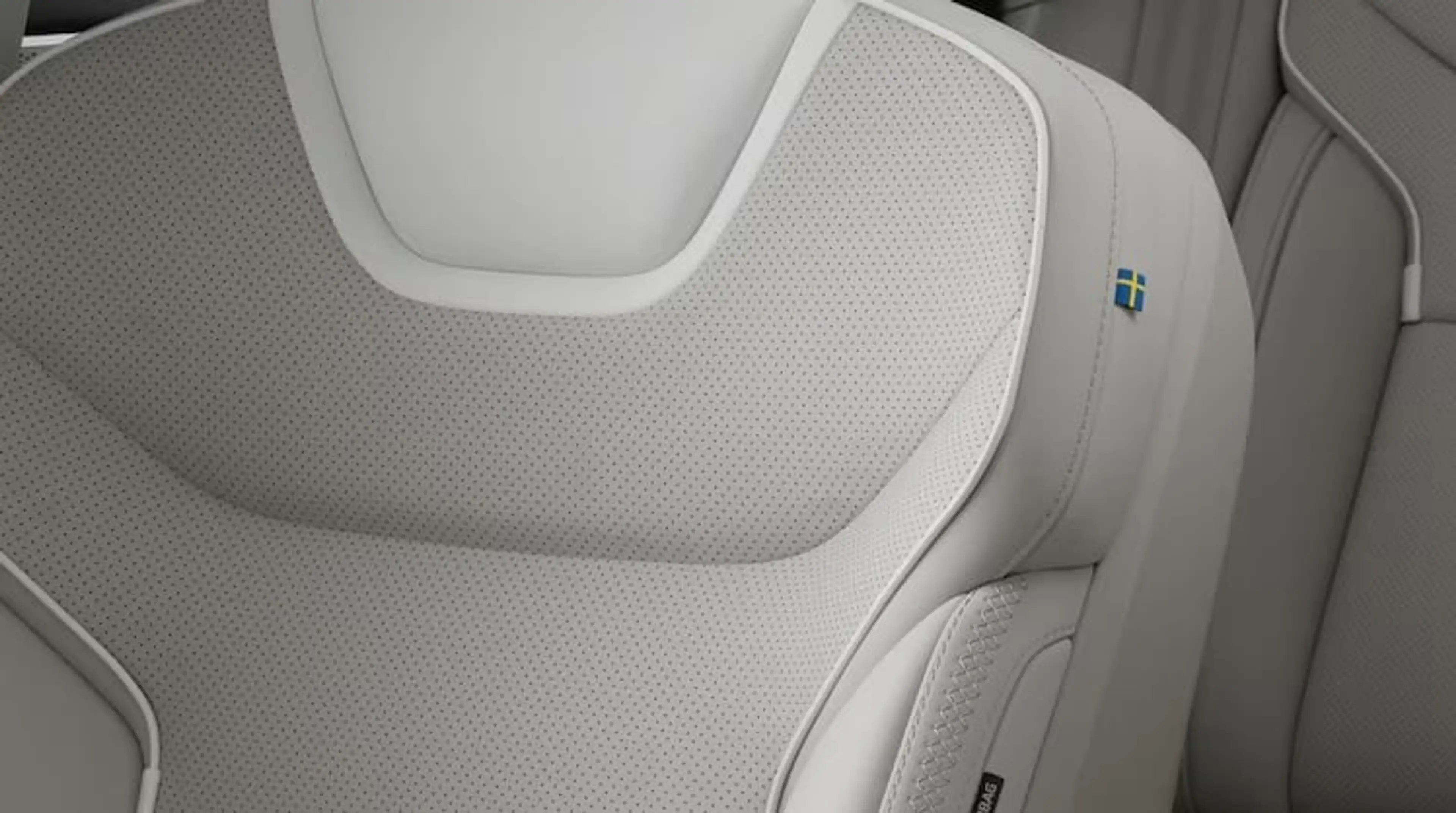 Volvo ES90 Single Motor Extended Range Ultra 92 kWh | Pilot A — photo 12