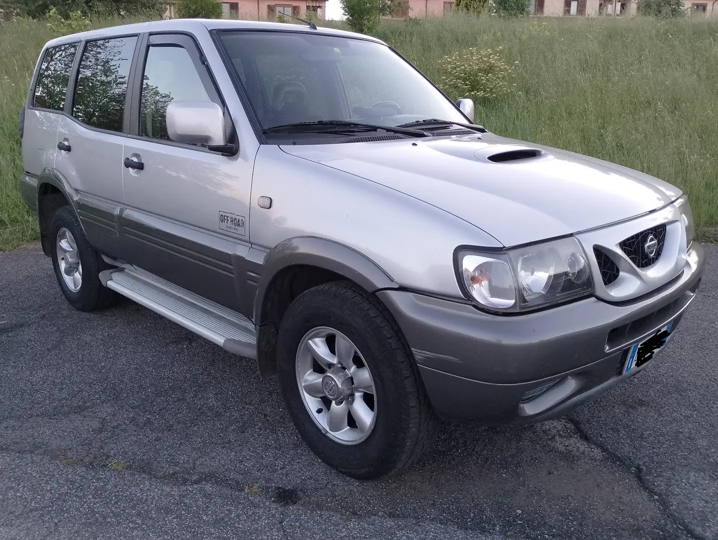 Nissan Terrano 5p 2.7 tdi Anniversary - 1