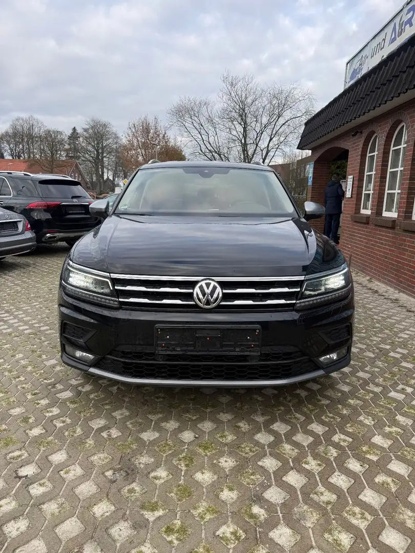 Volkswagen Tiguan Allspace Comfortline Schwarz - 2