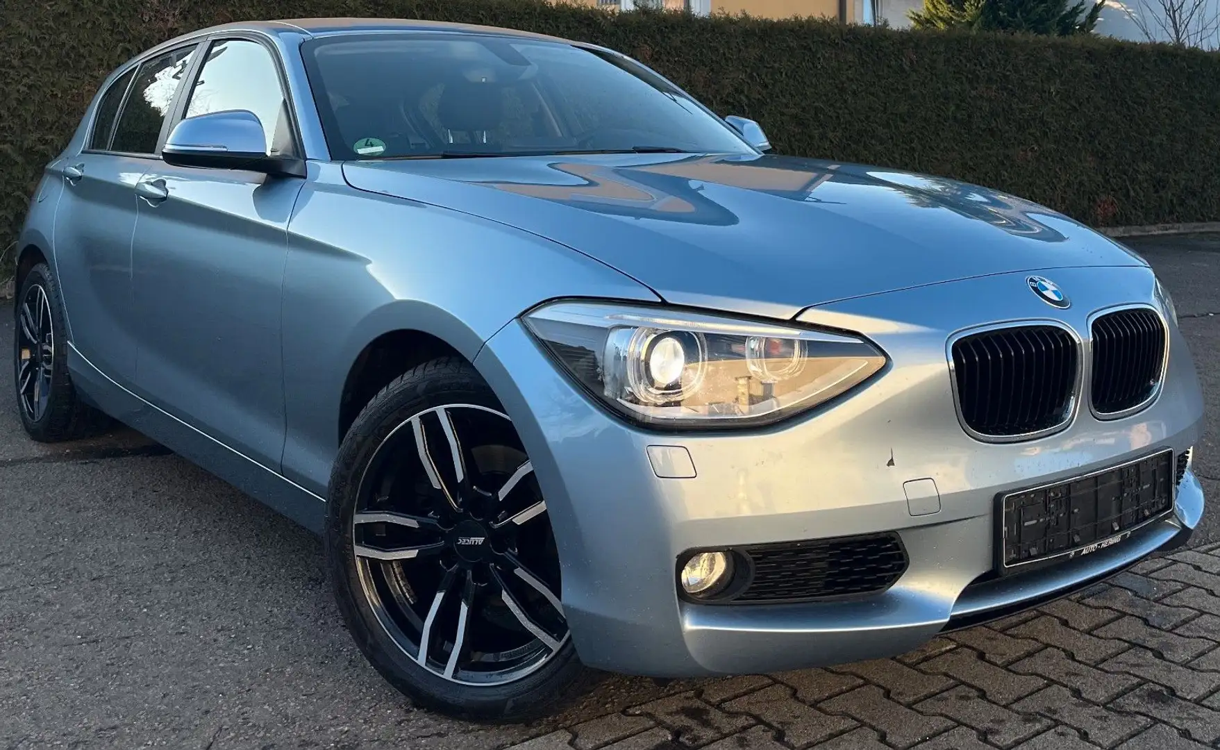 BMW 120 d Sport Line XENON PDC 2.HAND TOP GEPFLEGT Bleu - 1