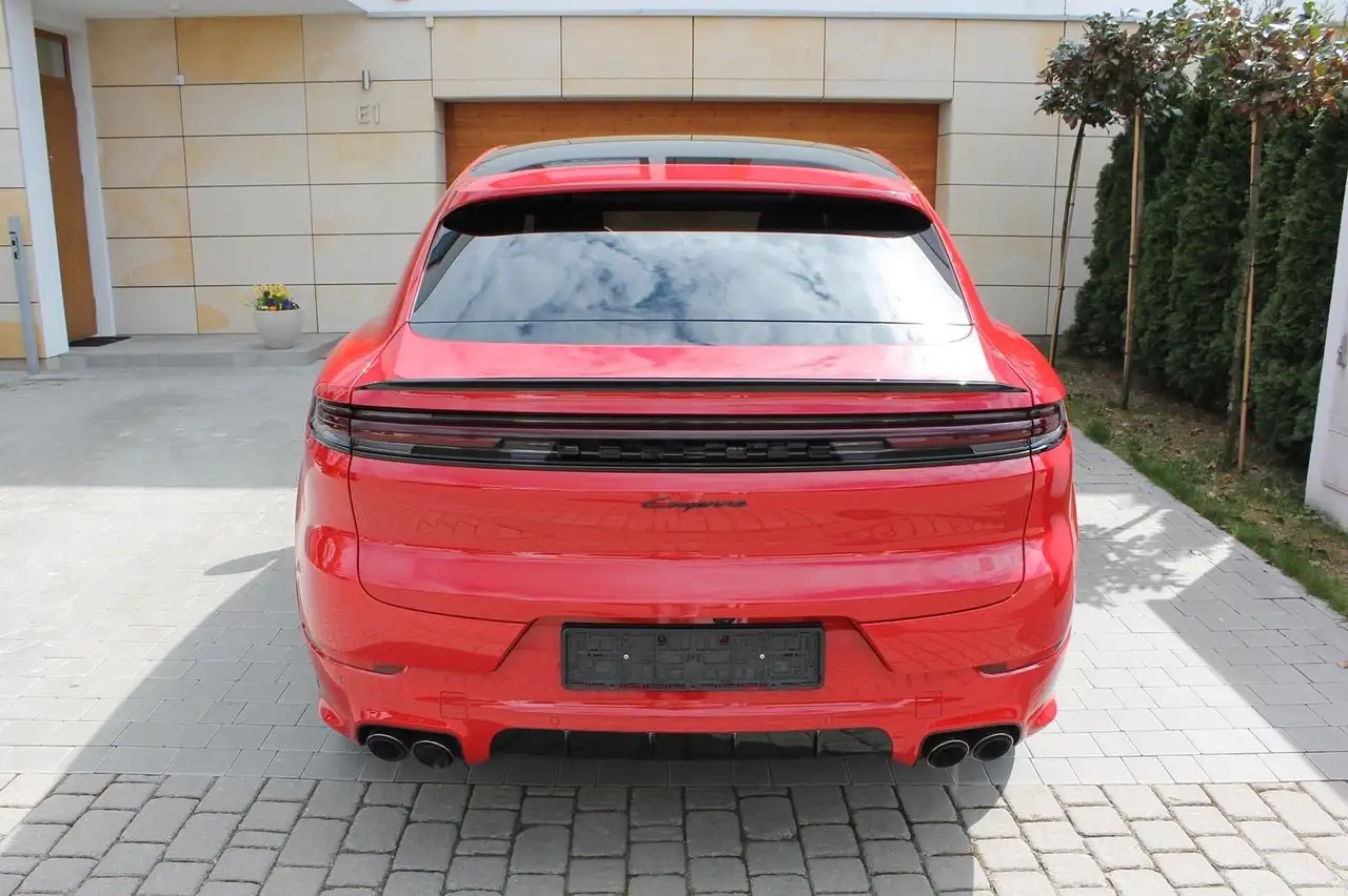 Porsche Cayenne Coupé Black Edition Panorama Chrono ACC 5